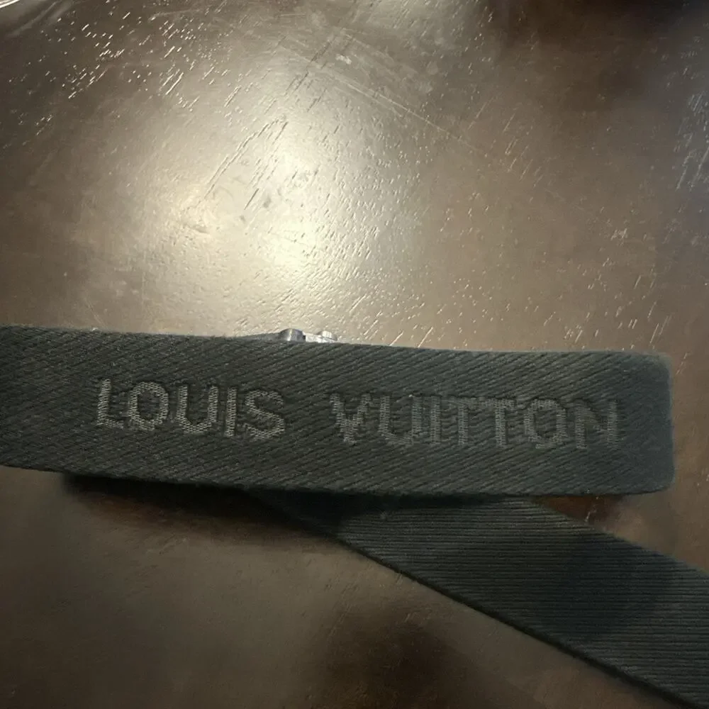 AUTHENTIC LOUIS VUITTON SANTUR BENGALE BELT M9801 LV 90 36 (fits 30-32” waist)